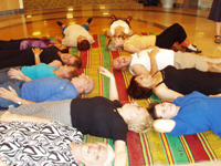 יוגה צחוק- מרכז הסרטן שיבא